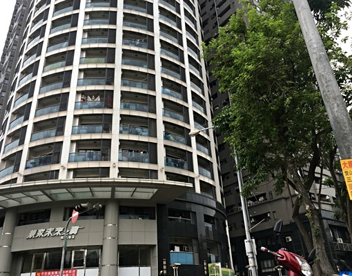 全新精美裝潢高樓套房(可租屋補貼) - Image 1