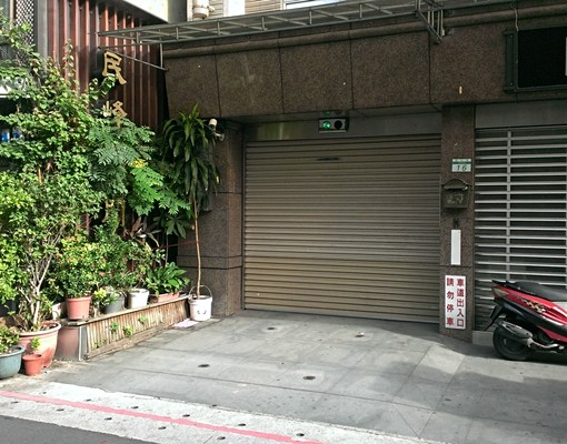 萬大路華中橋頭-稀有休旅車機械停車位出租 - Image 3
