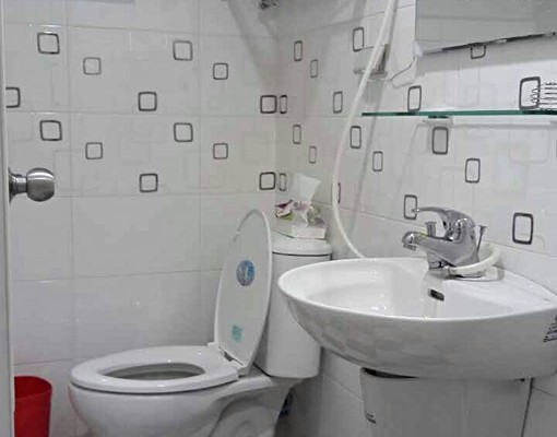 全新精裝/成大美套學舍車位/租補/家具電 - Image 3