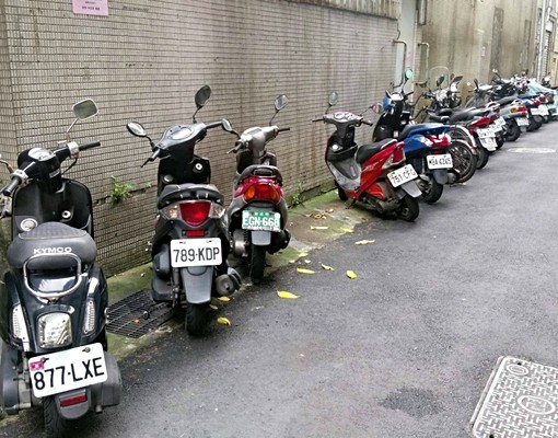 近台北車站【雙連捷運公園旁】五星雅房限男免費500M上下光纖 - Image 11