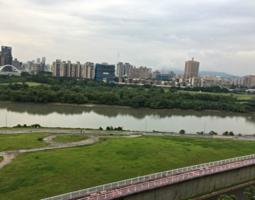 頂溪濤園景觀2房1和室(仲介及社宅免) - Image 1