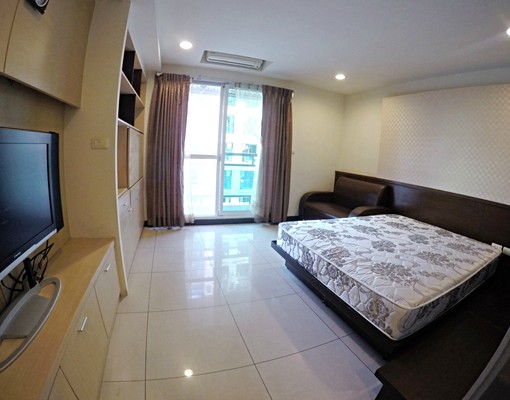 新光三越火車站前優質社區大樓套房 - Image 2