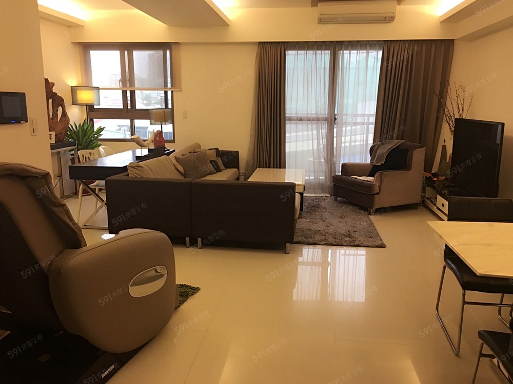 超大客廳
