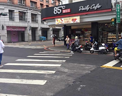 85度c旁時尚精品裝潢大套房 - Image 11