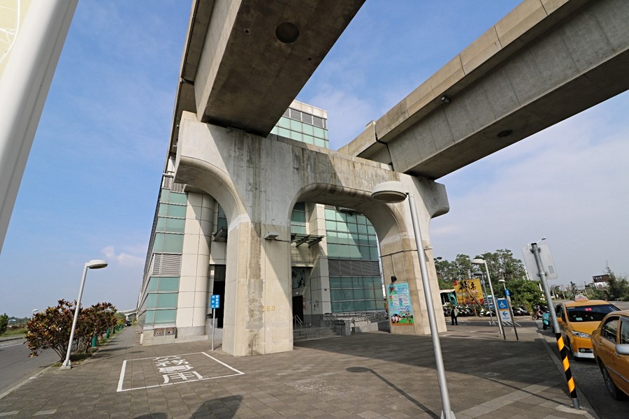 捷運青埔站