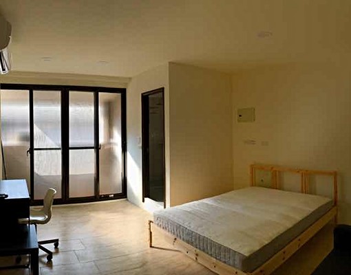 熱門商圈,套房,外推陽台,乾濕分離衛浴 - Image 1