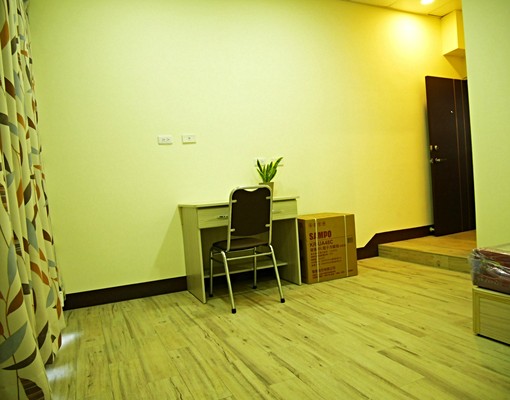 近中科東海世貿家樂福，台灣大道旁交通便利 - Image 3