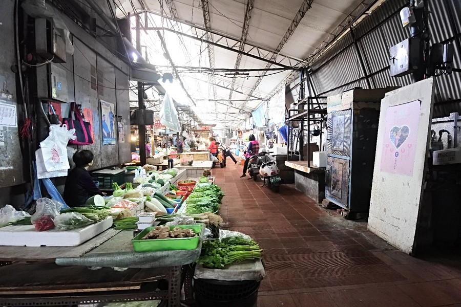 篤行市場之10點多就沒什麼攤販了