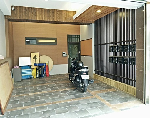 1樓【潭子套房】豪華大套房，家具齊，生活機能 - Image 1