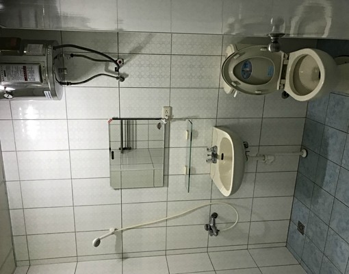 苗栗縣政府前8坪大套房!!交通機能好 - Image 3