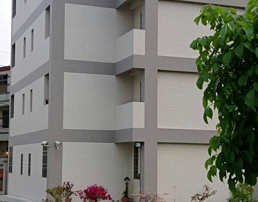 南科全新透天花園別墅.停車棚.個人洗衣機 - Image 1