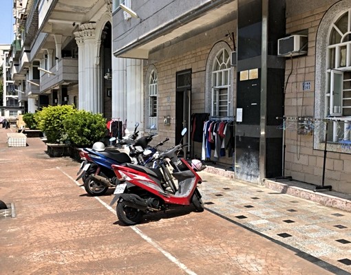 蘭潭DC7坪獨立舒適套房 - Image 1