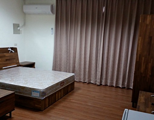 正忠排骨飯旁1房1廳附洗衣機有陽台第四台 - Image 3