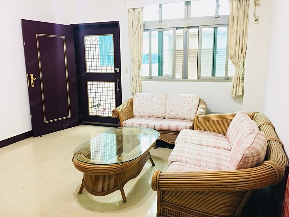 明亮舒適的公共交誼廳