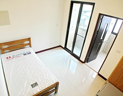 租屋補助🌈採光陽台✅電梯採光✅限女單純✅單人床 - Image 2