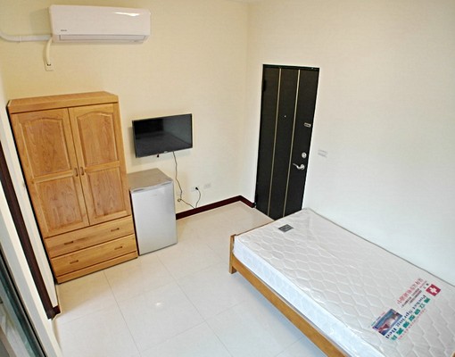 租屋補助🌈採光陽台✅電梯採光✅限女單純✅單人床 - Image 8