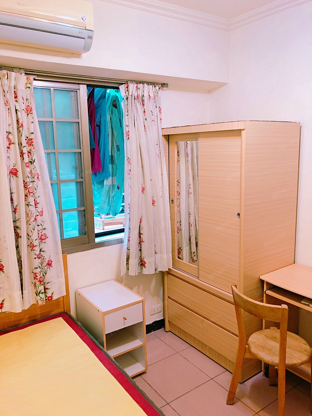 雅房/4坪/3樓/8000元