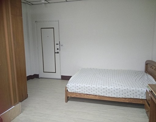 鄰市政府、文化商圈的雙窗光線佳的悠靜套房 - Image 3