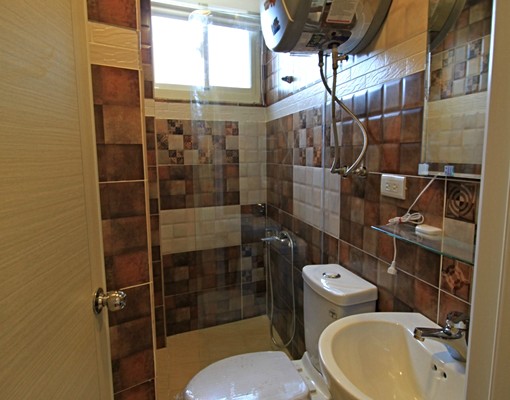 捷運菜寮站~附美裝潢家具家電精緻陽台套房 - Image 5