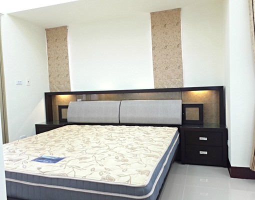 臺灣大道與文心路口~格局採光佳~ - Image 2