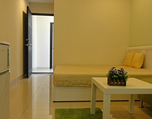 新裝潢!近巨城,台大,個人陽台洗衣機 - Image 1