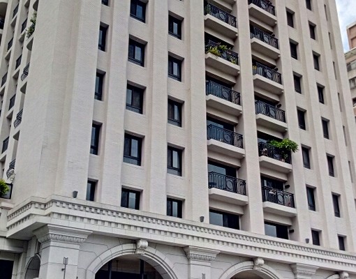 中清捷運時代四季樓中樓大廈雙車位 - Image 1