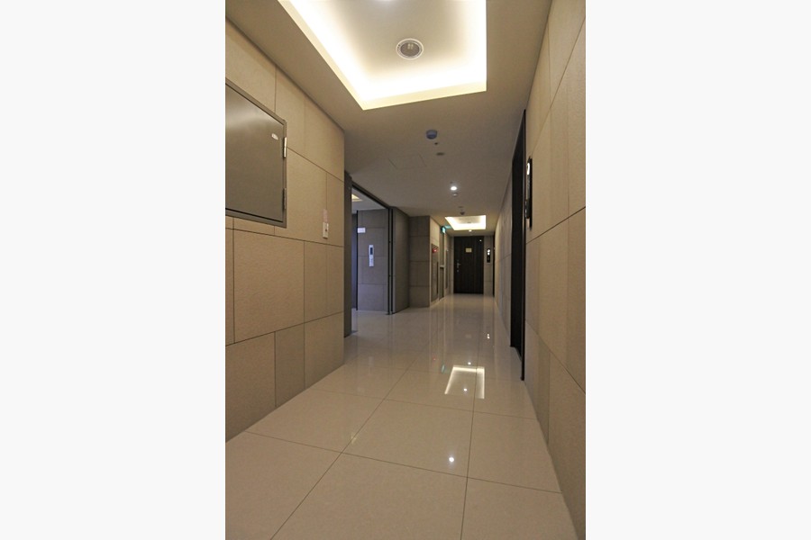 住家外的梯廳樣貌~