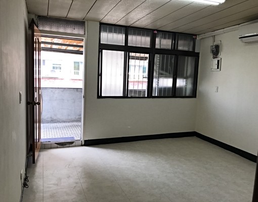 重陽路二段運動場菜寮捷運站果菜市場 - Image 2