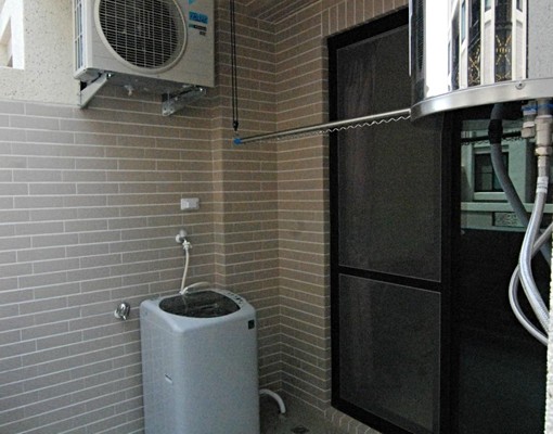 新市套房出租,含全套家具有獨立陽台 - Image 3
