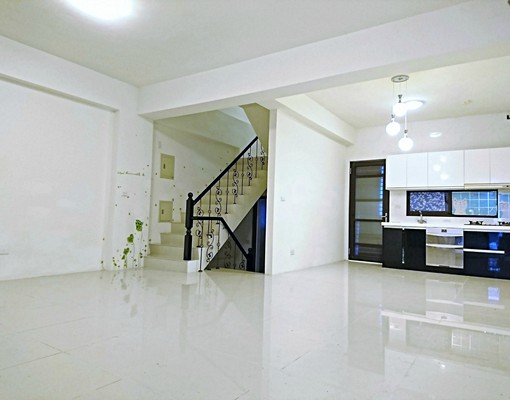 透天/近竹南園區/頭份市區 - Image 3