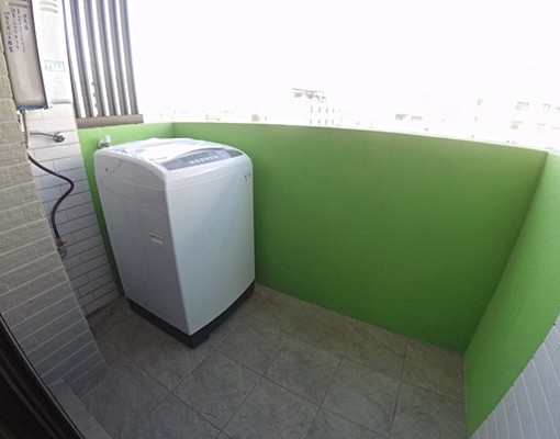 近台南市醫兩房電梯大樓家具電全平面車位可租補 - Image 8