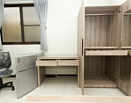 雙門冰箱、鄰近全家商店、近南科及新市鬧區 - Image 7