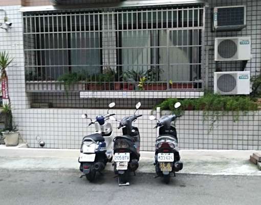 東海商圈新興路套房出租(電費自繳不超收) - Image 2