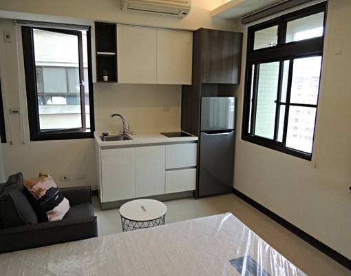 三面採光~獨洗獨曬~近逢甲~新光三越 - Image 3