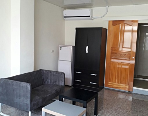 沙鹿家樂福全新9坪套房 - Image 1