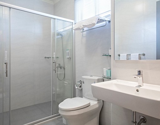 可租補.經典主題裝潢套房.有電梯 - Image 5