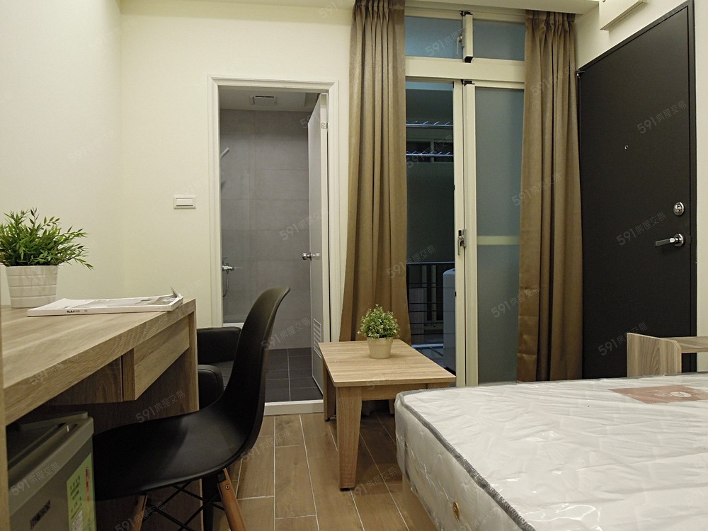 房型方正,有獨立陽台,無對外窗,尚未出租。