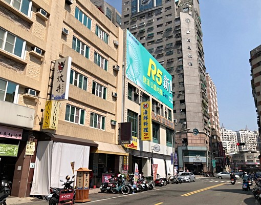 電梯公寓出租-三多圓環生活便利性極佳 - Image 2