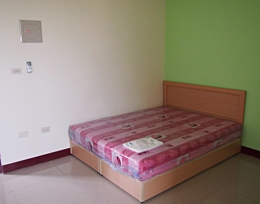 包水、第四台網路,獨立套房出租,近火車站 - Image 2