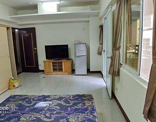 仁愛國小~電梯+有陽台~獨立洗衣機 - Image 1