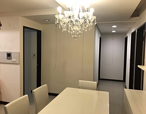 明星三學區寬敞綠地4房裝潢電梯美屋 - Image 2