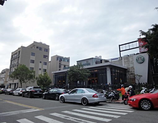 豪宅特區@慢活星巴克小豪宅@雙租補 - Image 2