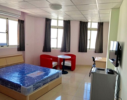 近高師大、三多商圈寬敞套房 - Image 1