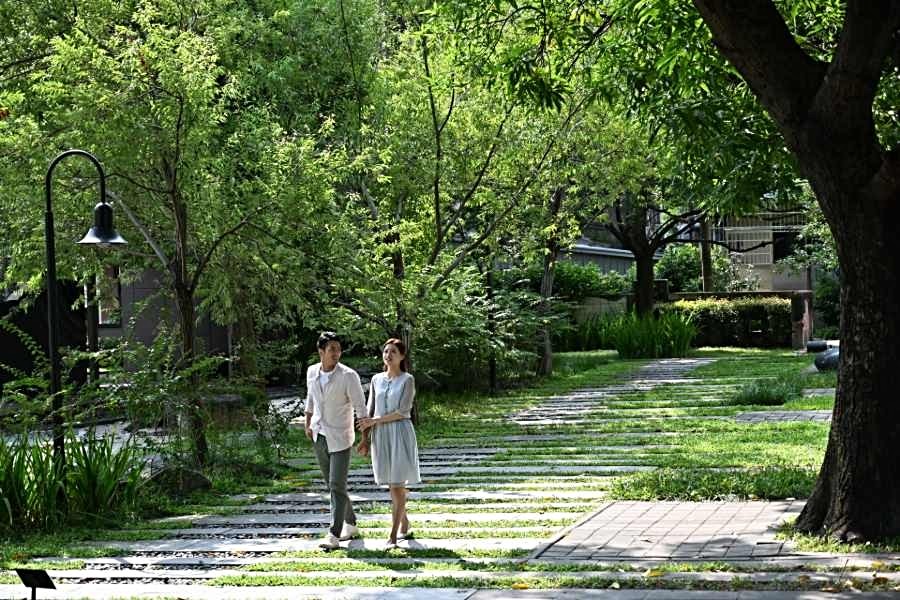 文心森林公園雖大,但人潮也很多。兒童公園則是住戶悠閒散步最好的選擇。