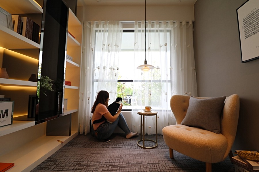 最愛與仙喵看外面風景