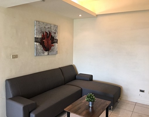 圓形劇場對面大樓景觀樓層 - Image 1