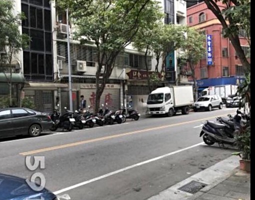 雅房(含水瓦斯費電費冷氣一度6元) - Image 1