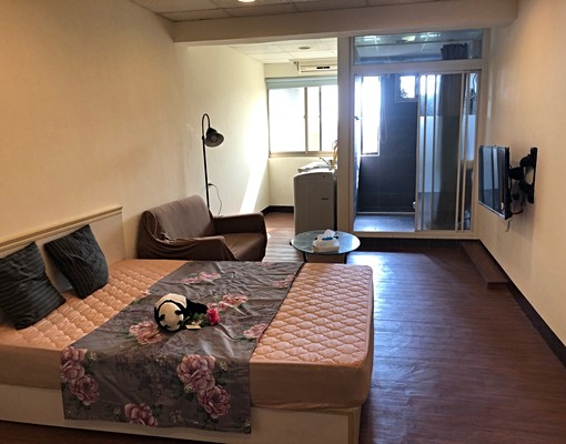 可補助.駁二.城市商旅旁精緻海景房A.獨立洗衣機.四樓無電梯 - Image 1