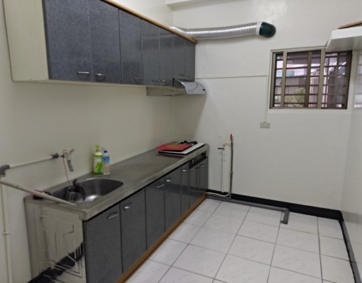 能申請租屋補助+生活環境好+近多所學校+交通便利 - Image 4