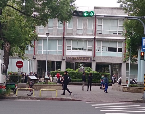 全新傢俱套房（近新埔捷運） - Image 1